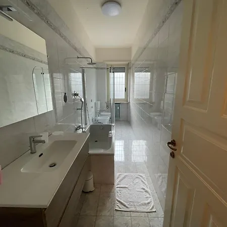 Apartament Daniela; E/o Lavoro *