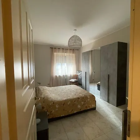 Daniela; E/o Lavoro Никелино